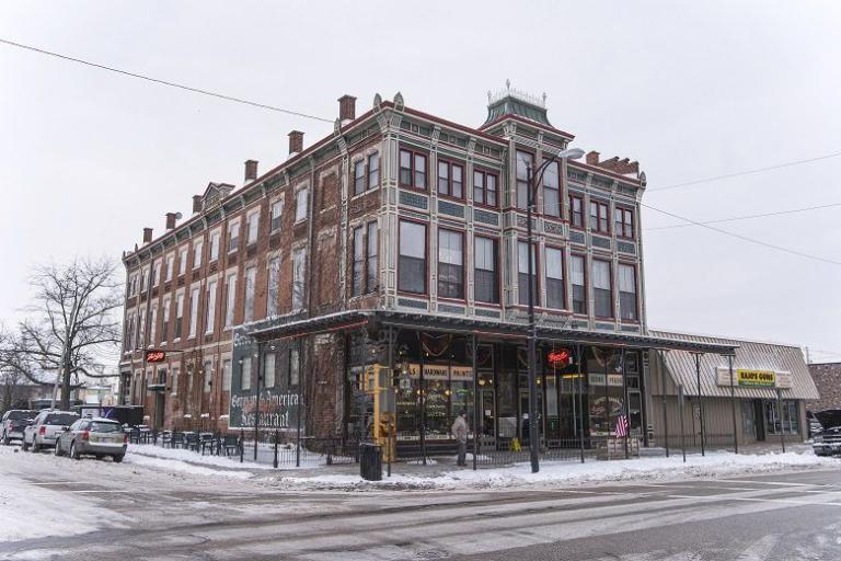 14 Best Restaurants in Evansville, Indiana