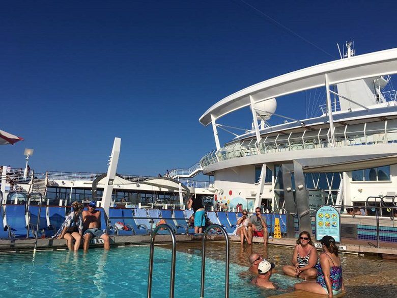 Cruise Ship Pool, Royal Caribbean Oasis of the Seas