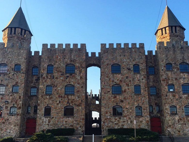 Visiting Quinlan Castle in Birmingham, Alabama Paige Minds The Gap